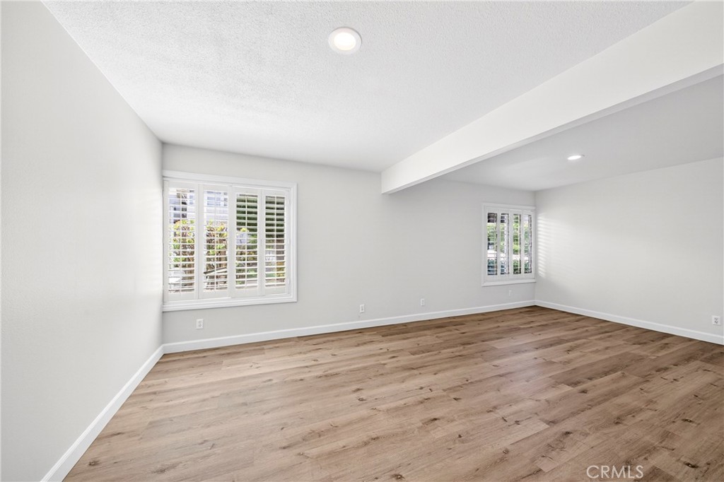 27402 Larchbluff Property Photo 23