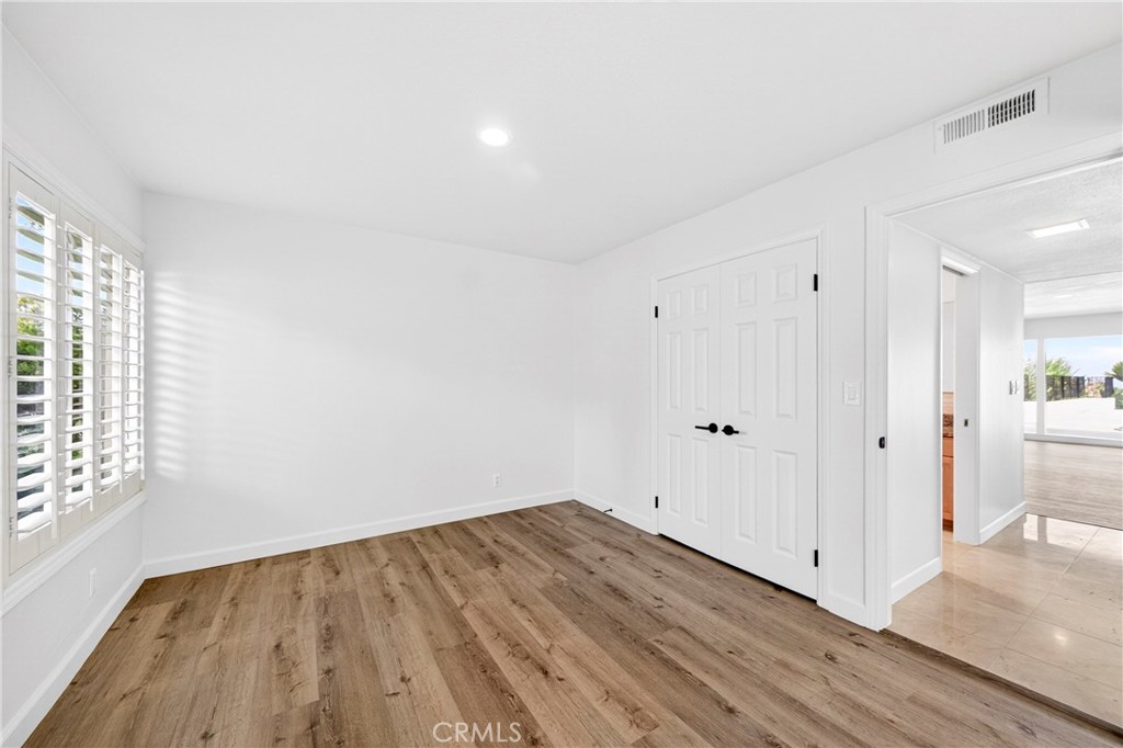 27402 Larchbluff Property Photo 25
