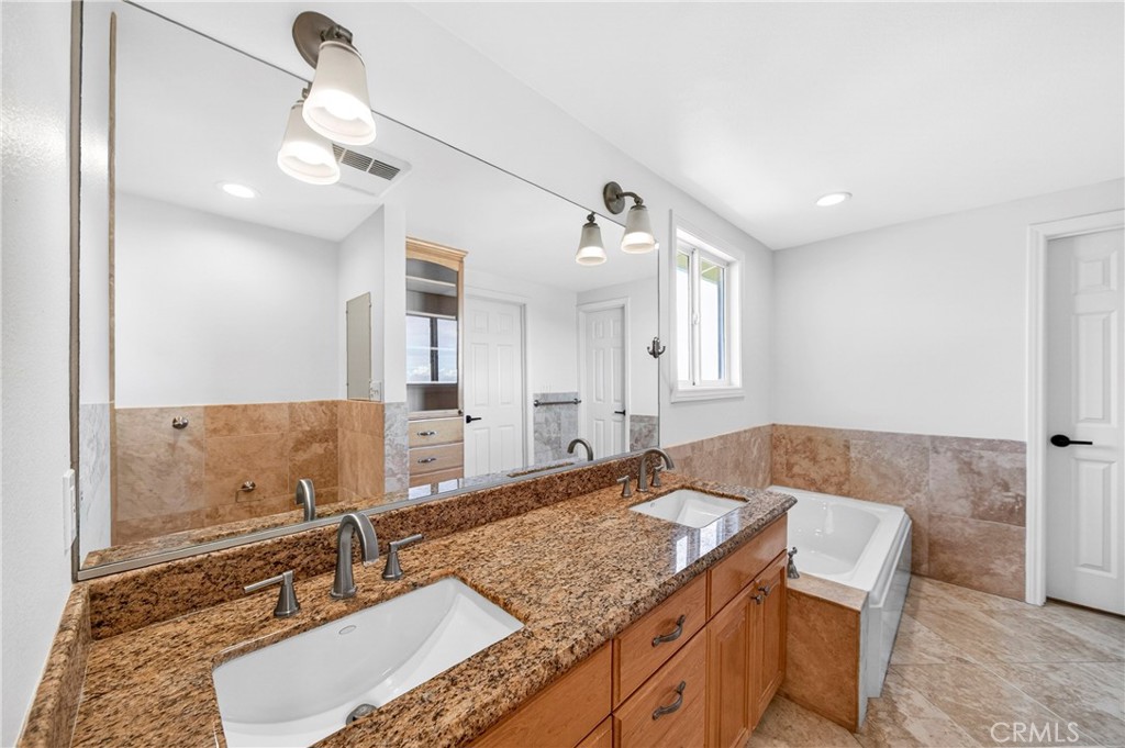 27402 Larchbluff Property Photo 42
