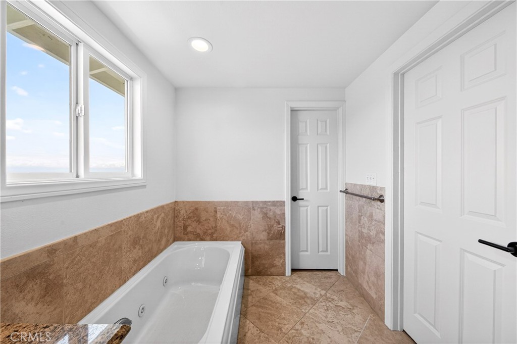27402 Larchbluff Property Photo 43