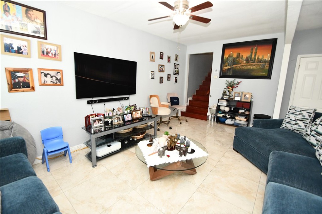114 S Thorson Property Photo 4