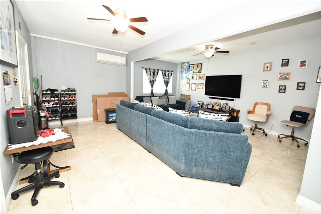 114 S Thorson Property Photo 5