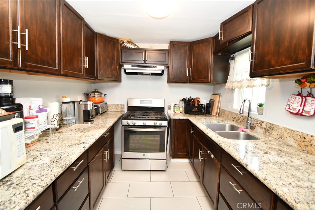 114 S Thorson Property Photo 8