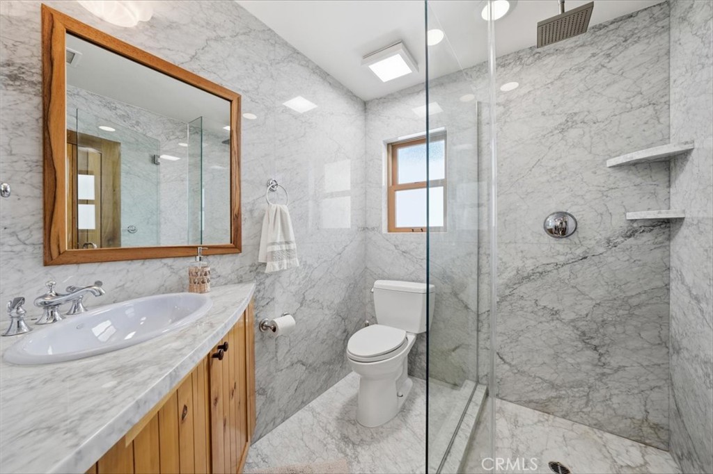 807 Esplanade Property Photo 22