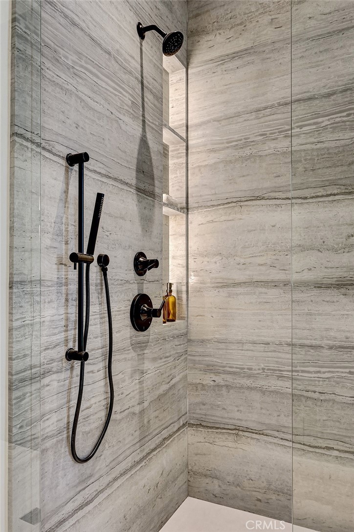 1404 Manhattan Property Photo 11