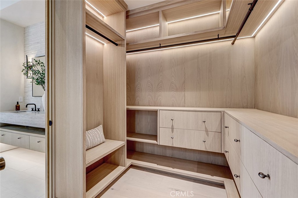 1404 Manhattan Property Photo 12