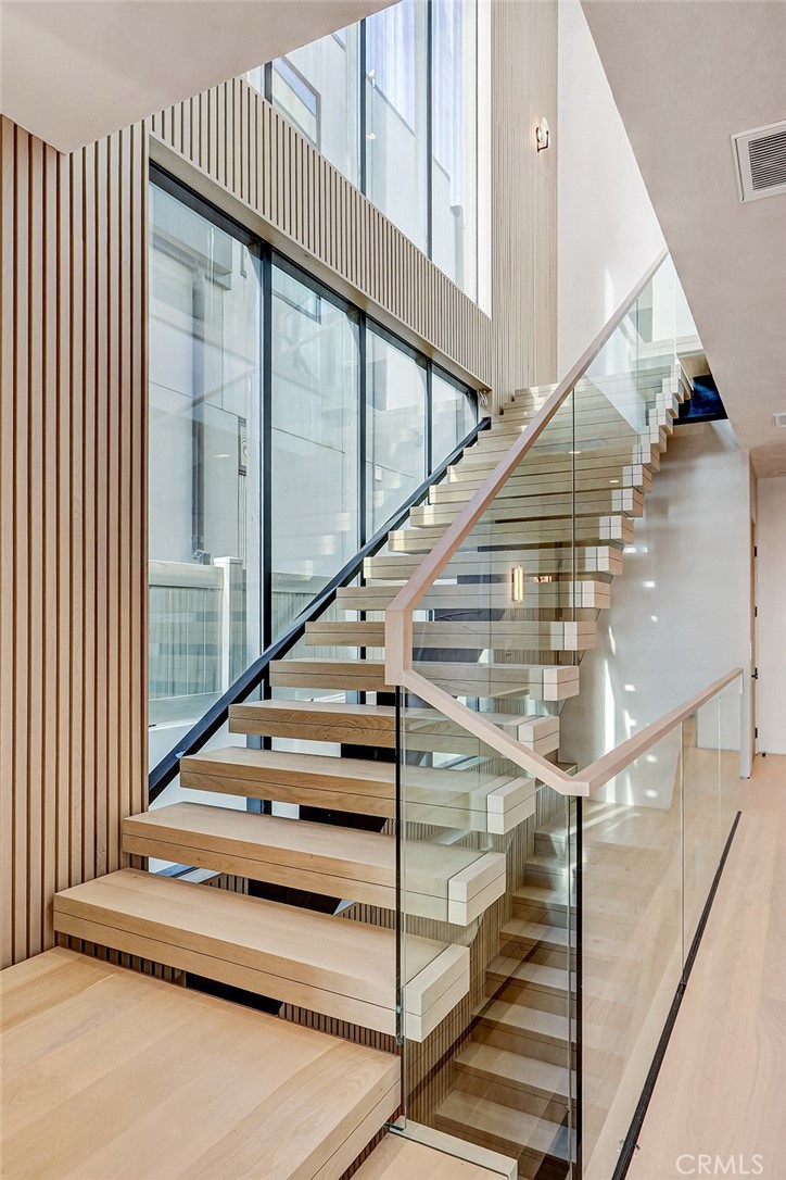 1404 Manhattan Property Photo 13