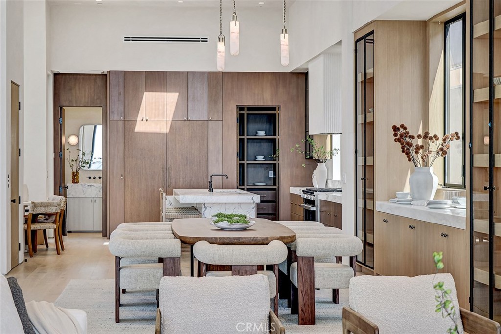 1404 Manhattan Property Photo 14