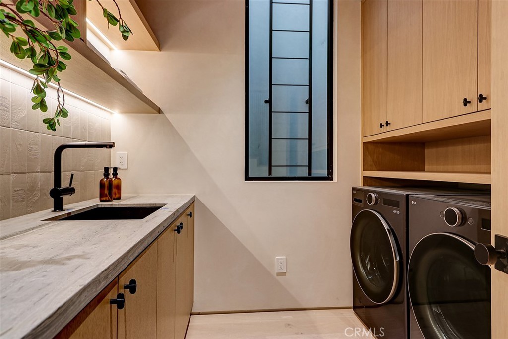 1404 Manhattan Property Photo 44