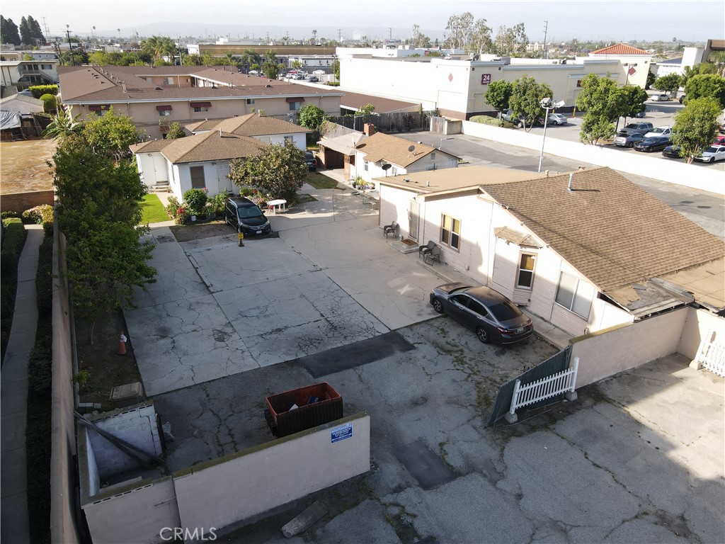 1716 W Redondo Beach Property Photo 8