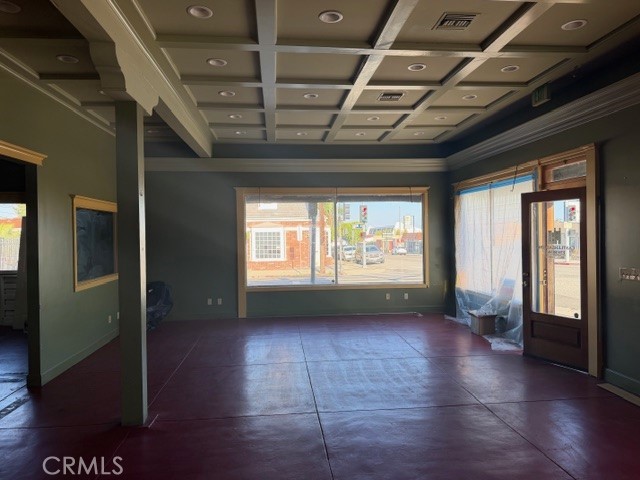 800 W 9th Property Photo 4