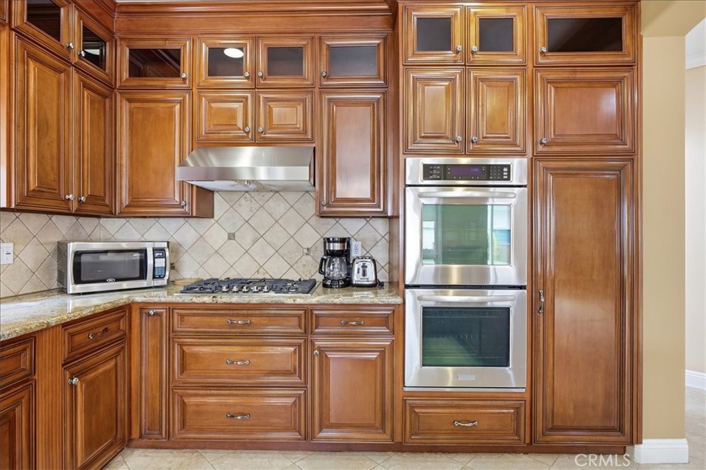 1805 Speyer Lane B Property Photo 8