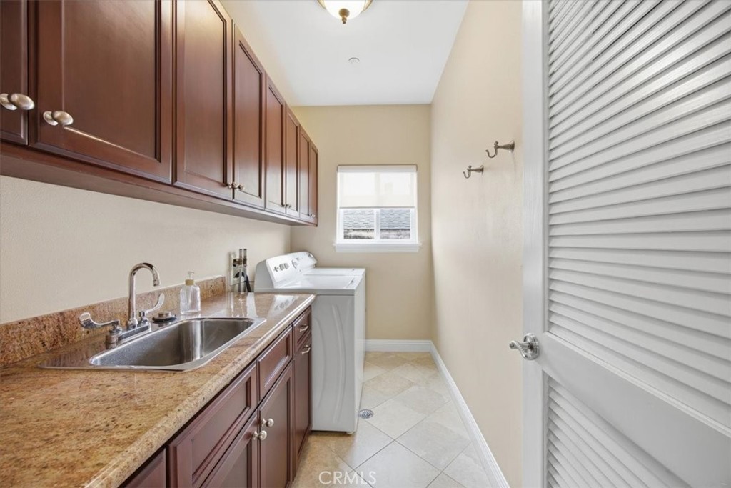 1805 Speyer Lane B Property Photo 18