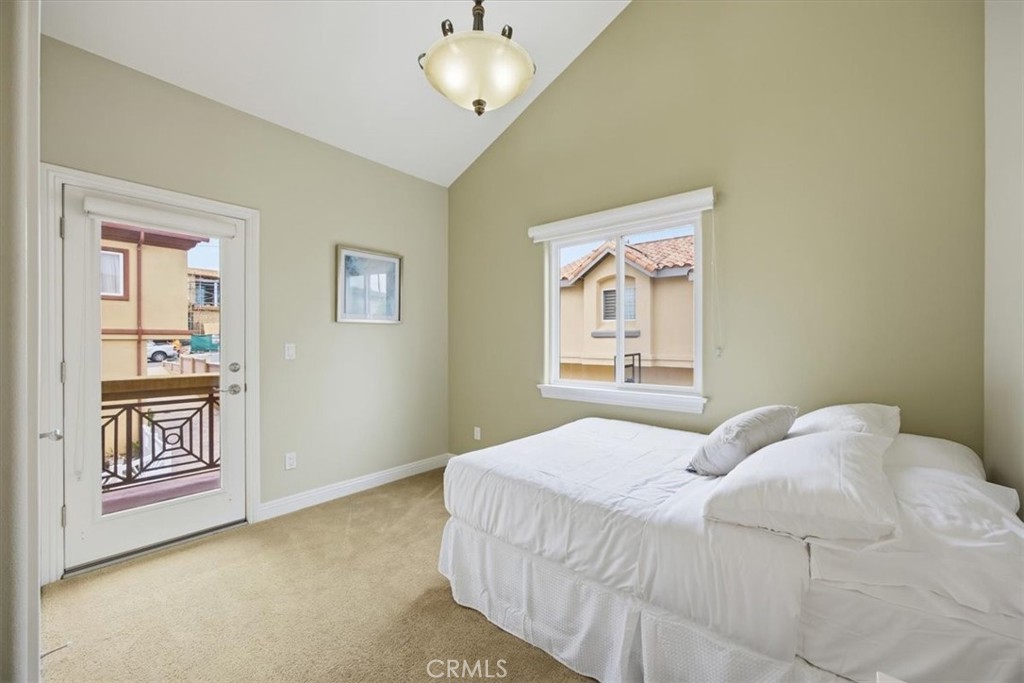 1805 Speyer Lane B Property Photo 19