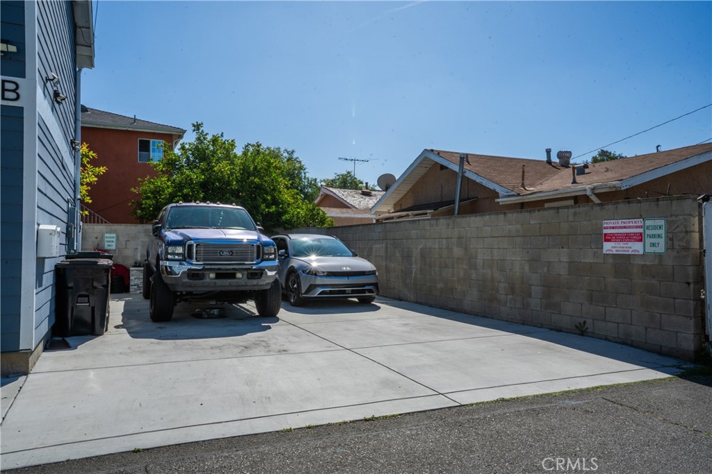 912 E Commonwealth Property Photo 15
