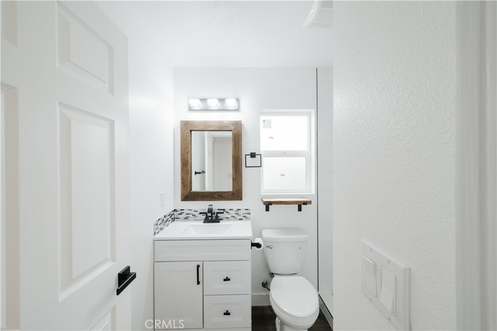 912 E Commonwealth Property Photo 33