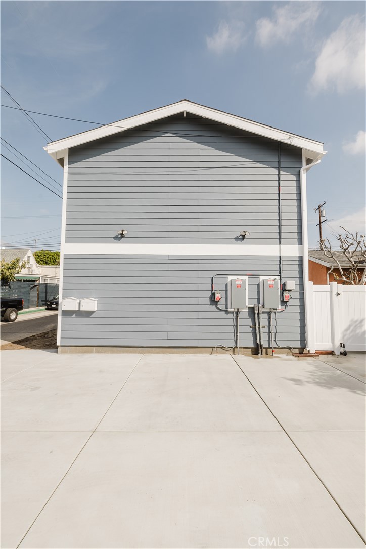 912 E Commonwealth Property Photo 46