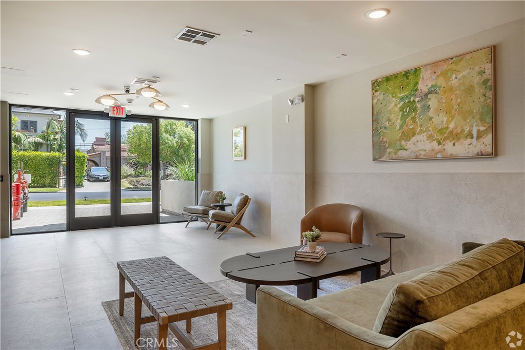 1303 S Orange Grove Avenue 603 Property Photo 15