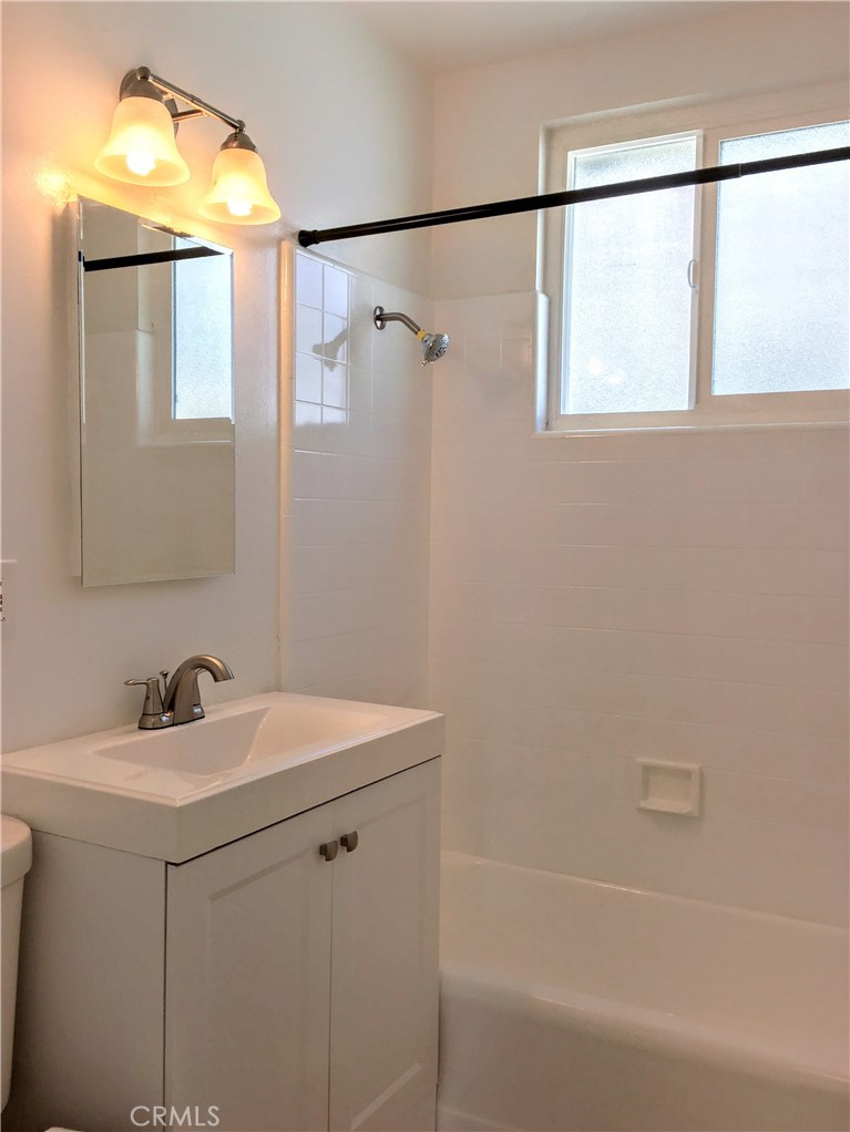 1202 - 1210 Myrtle Property Photo 4