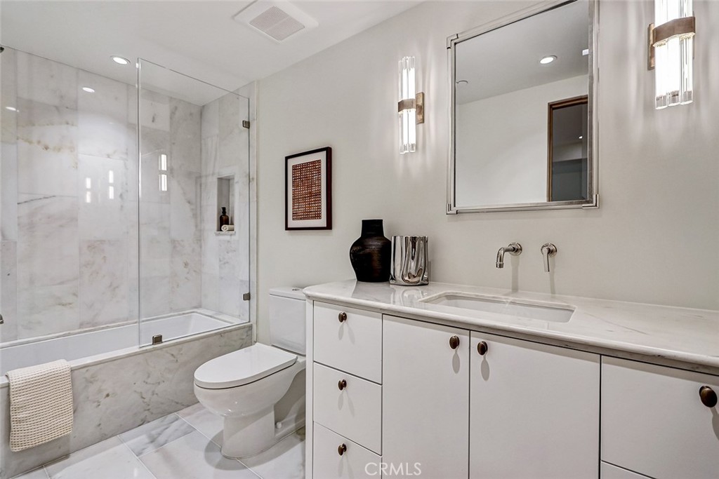 315 25th Property Photo 14