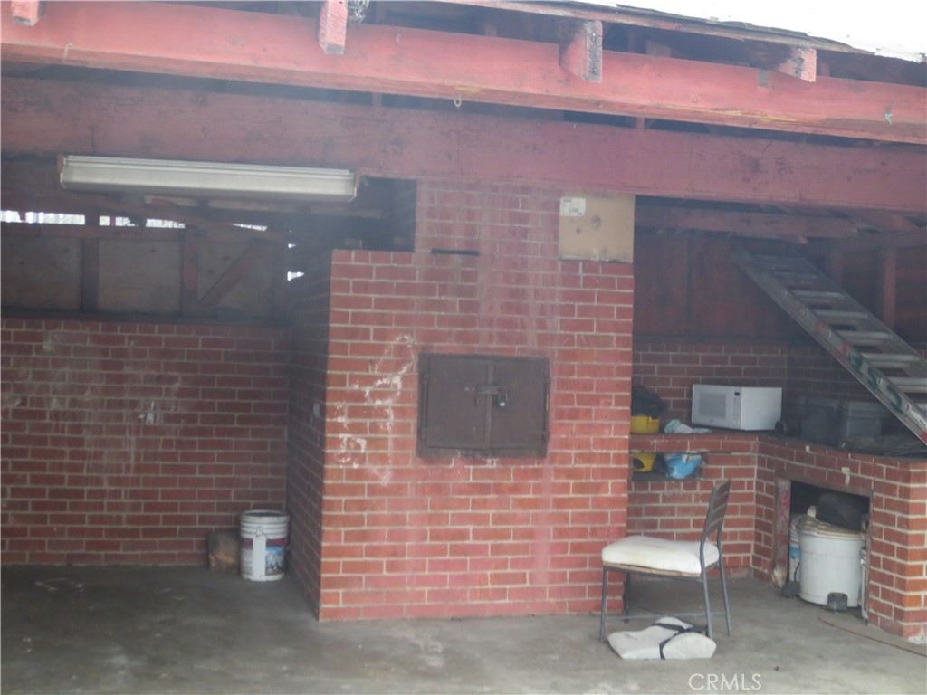 1716 W Redondo Beach Property Photo 18