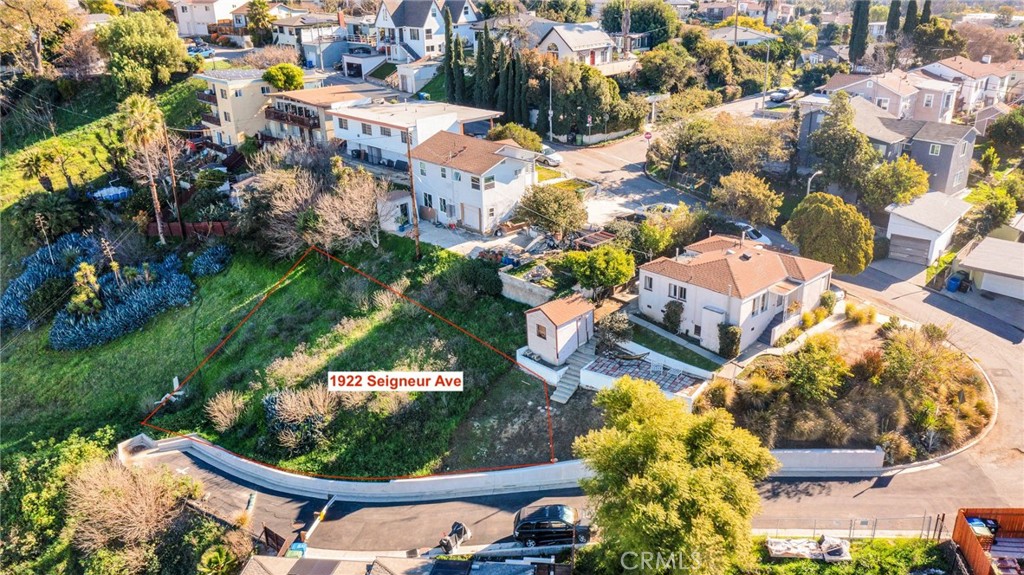 1922 Seigneur Avenue Property Photo 4