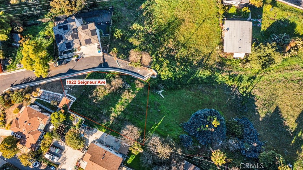 1922 Seigneur Avenue Property Photo 6