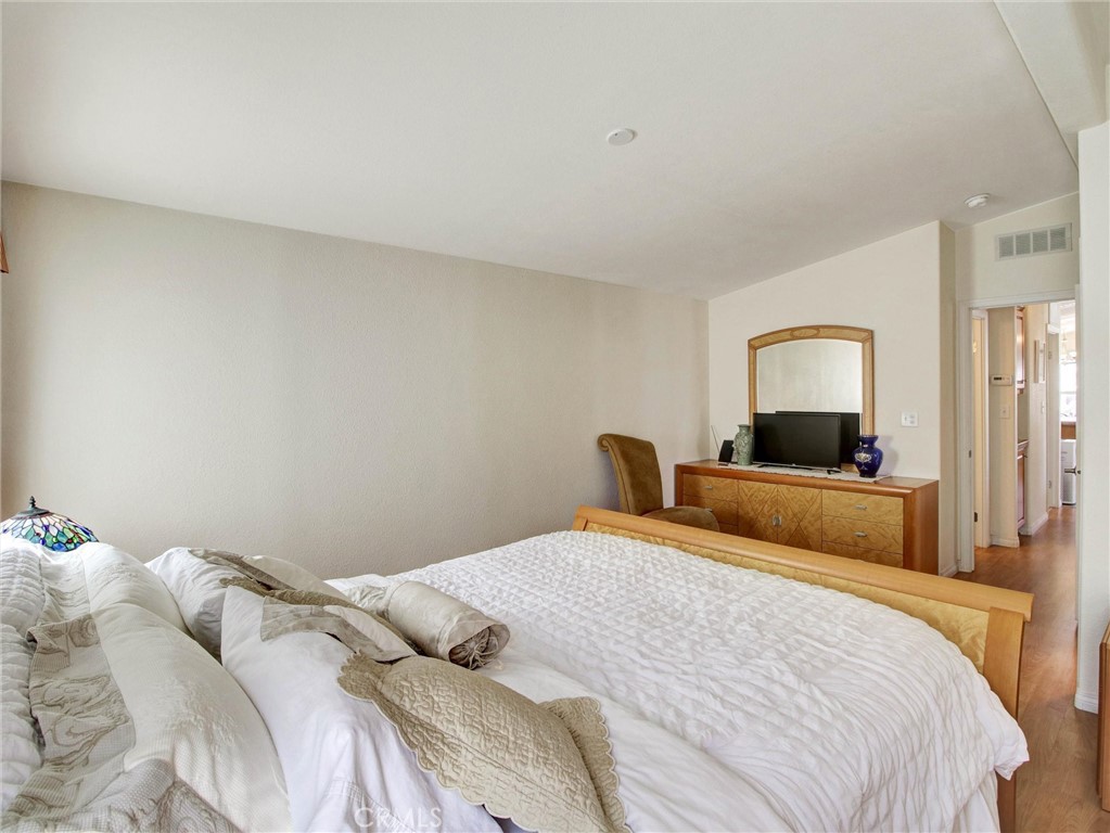2550 Pacific Coast Highway 51 Property Photo 21