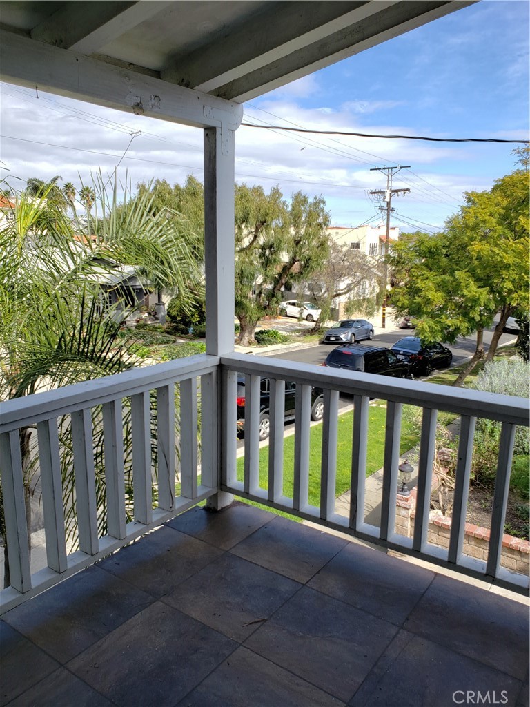 1810 S Leland Property Photo 4