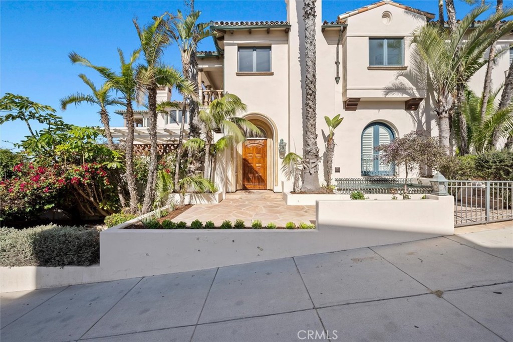 1500 The Strand Property Photo 7