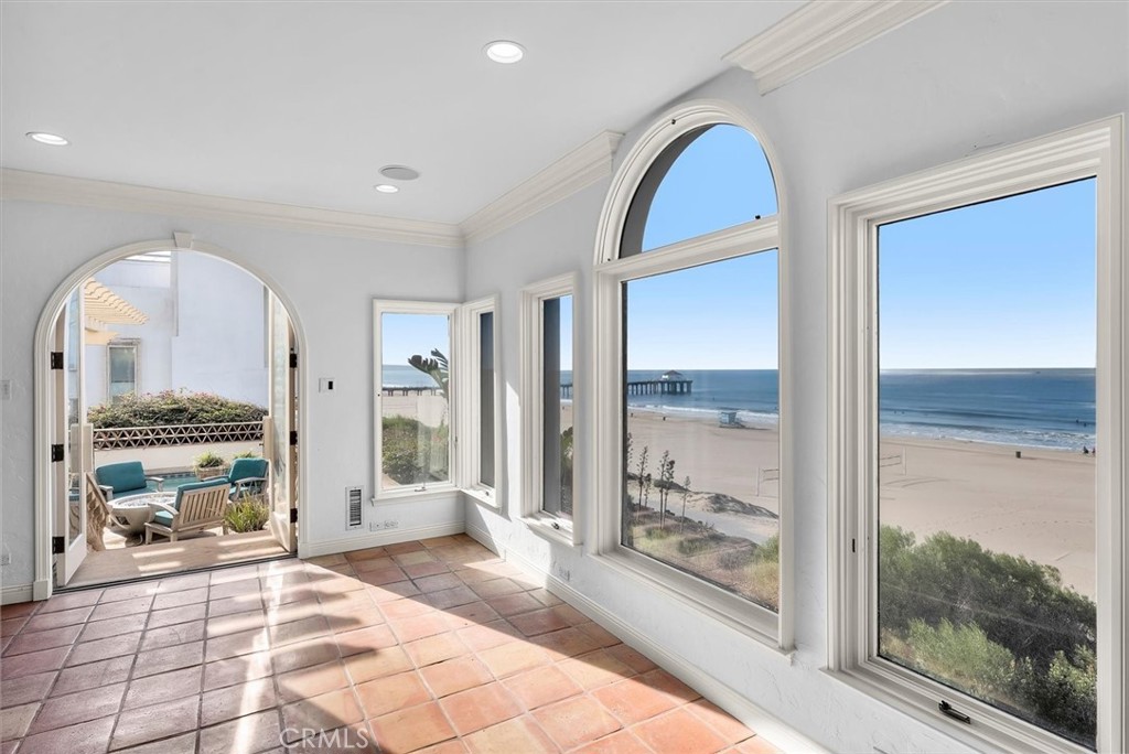 1500 The Strand Property Photo 20