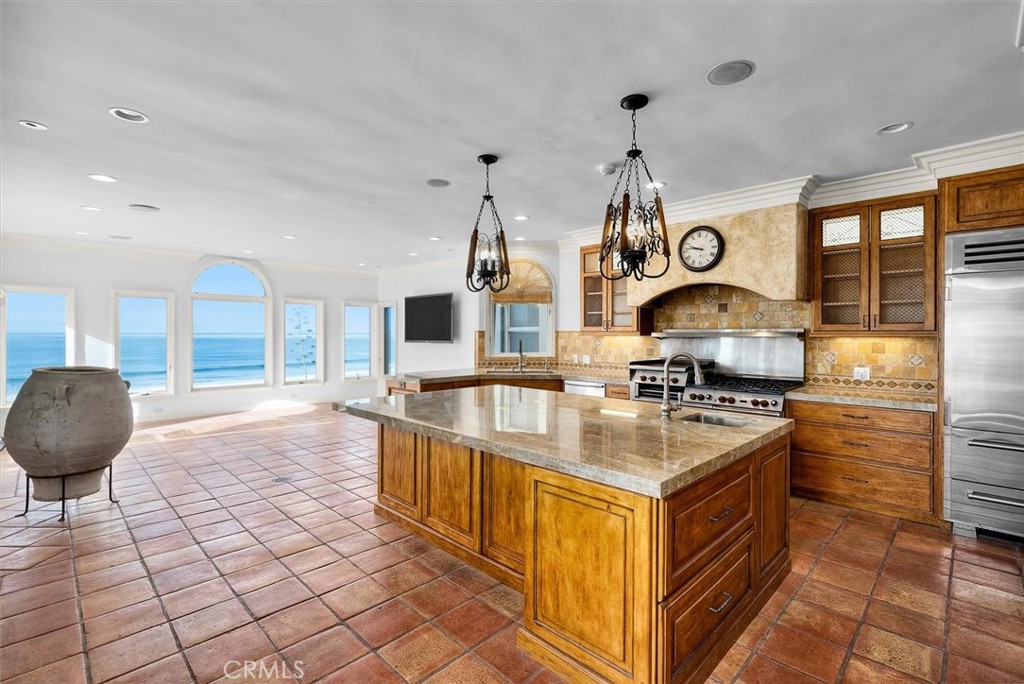 1500 The Strand Property Photo 24