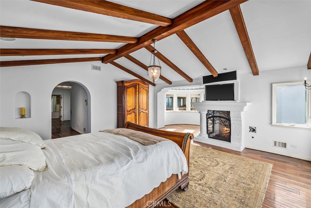 1500 The Strand Property Photo 32