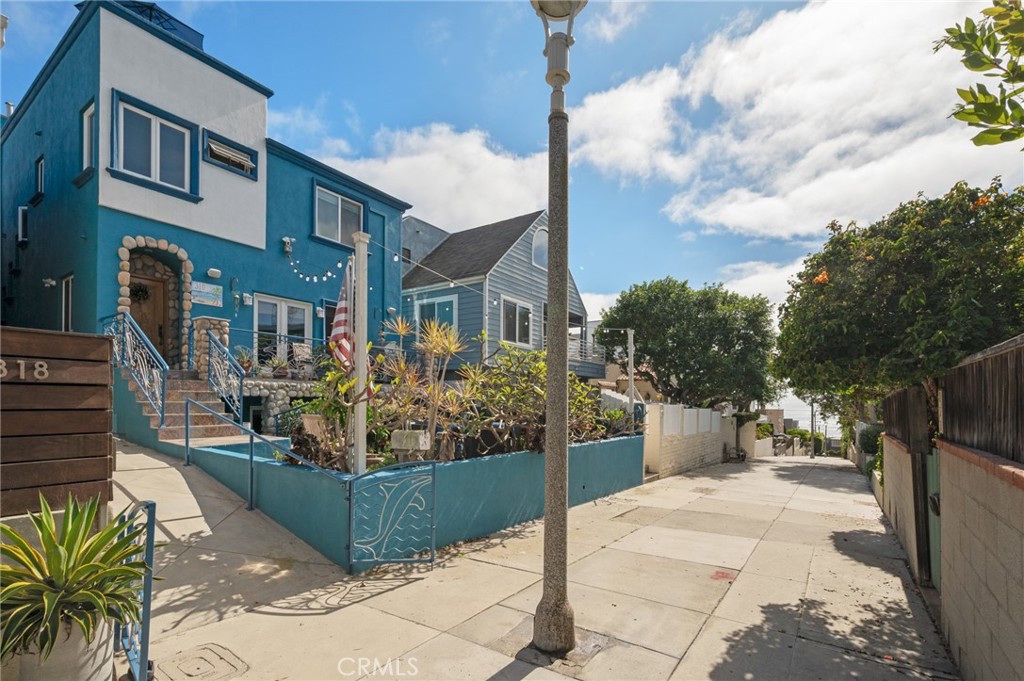 310 30th Property Photo 2