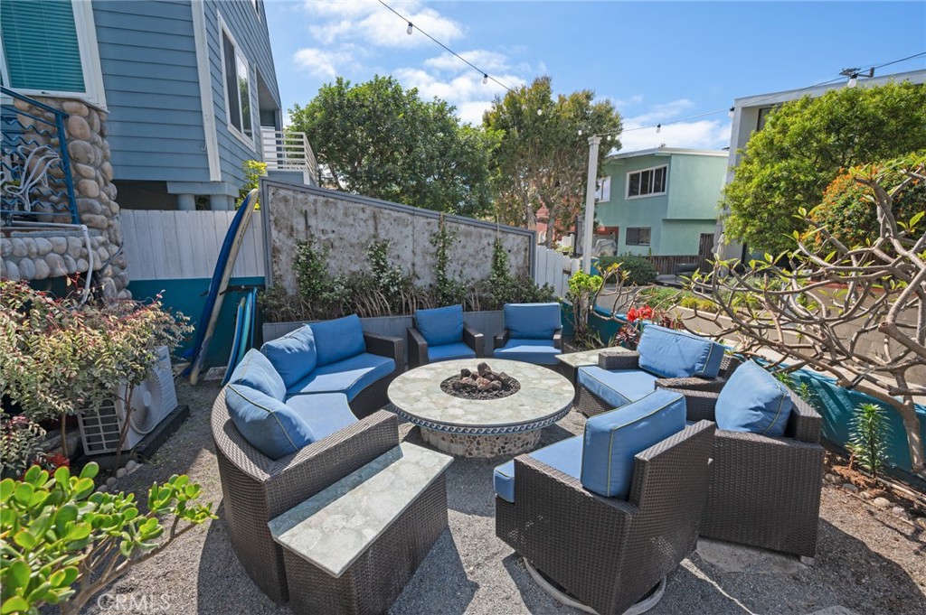 310 30th Property Photo 5
