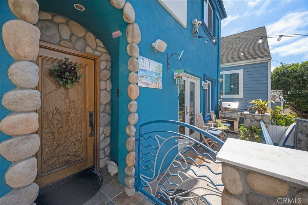 310 30th Property Photo 6