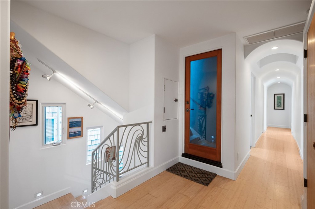 310 30th Property Photo 28