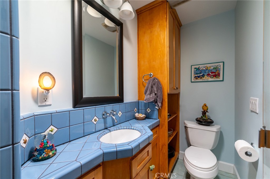 310 30th Property Photo 31