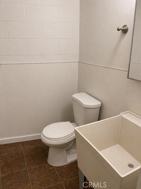 21016 S Alameda Property Photo 10