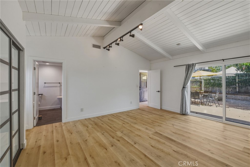 4068 Newton Property Photo 33