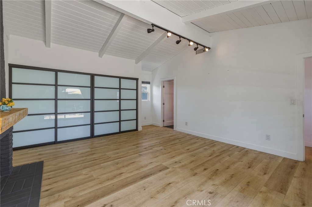4068 Newton Property Photo 38