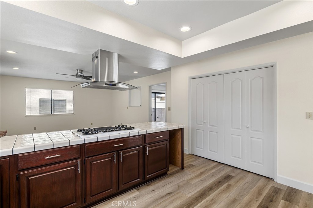 222 N Juanita Avenue B Property Photo 13