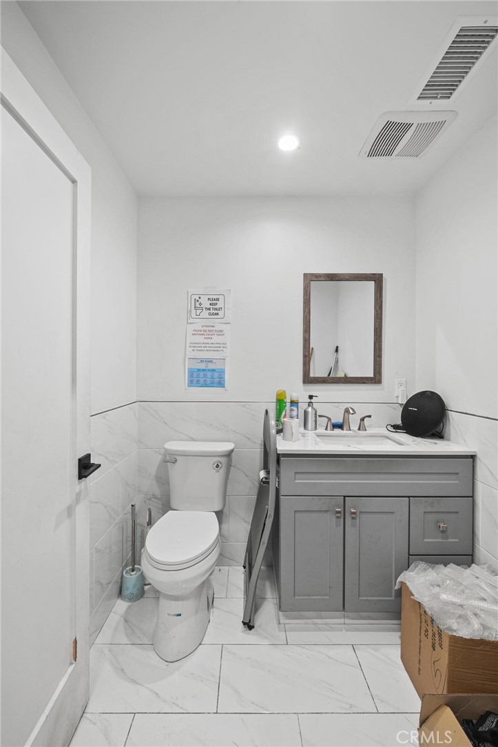18750 Crenshaw Property Photo 9