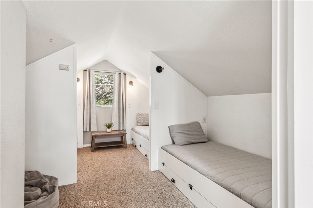 513 E Meadow Lane Property Photo 18