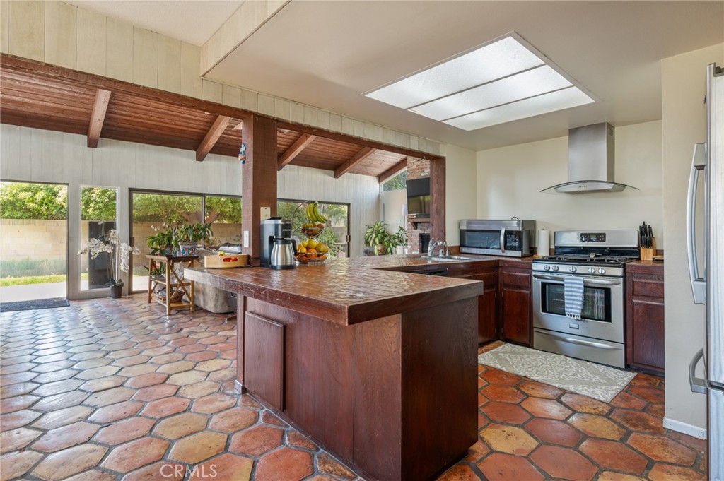 850 Coastline Drive Property Photo 17