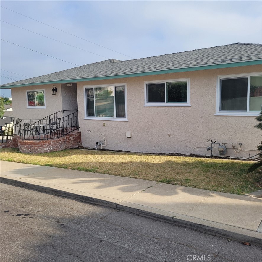 203 E Sycamore Avenue Property Photo 1