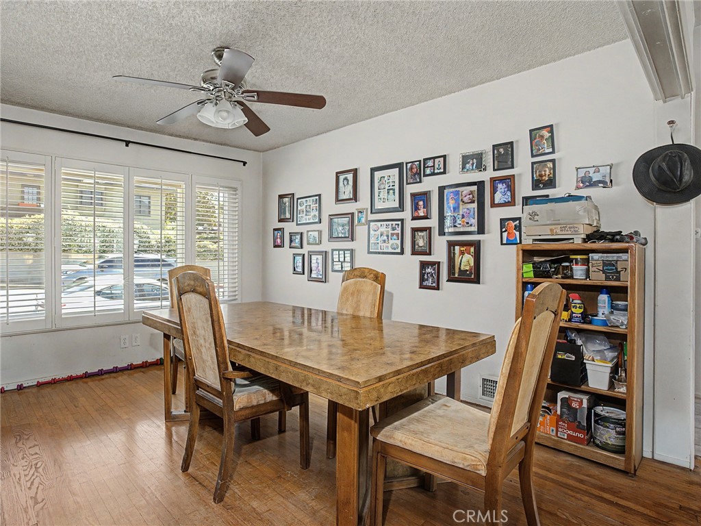 203 E Sycamore Avenue Property Photo 3