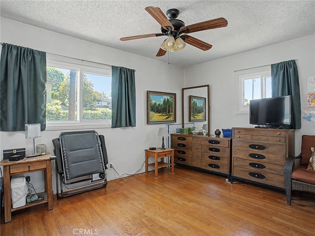 203 E Sycamore Avenue Property Photo 5