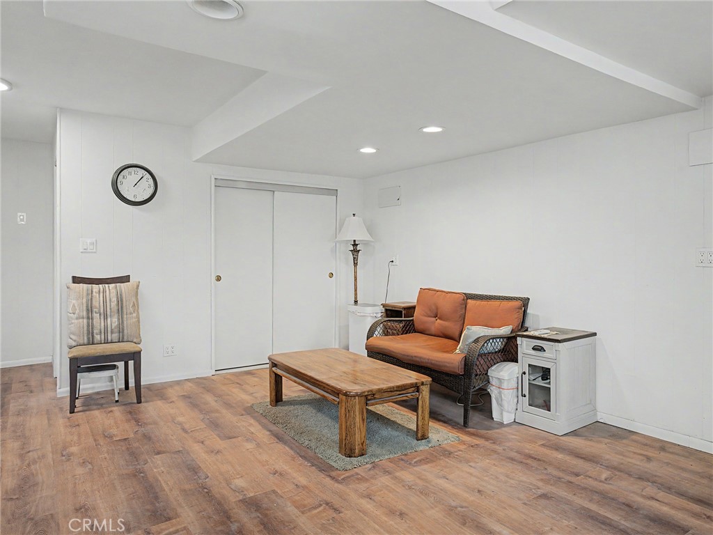 203 E Sycamore Avenue Property Photo 9