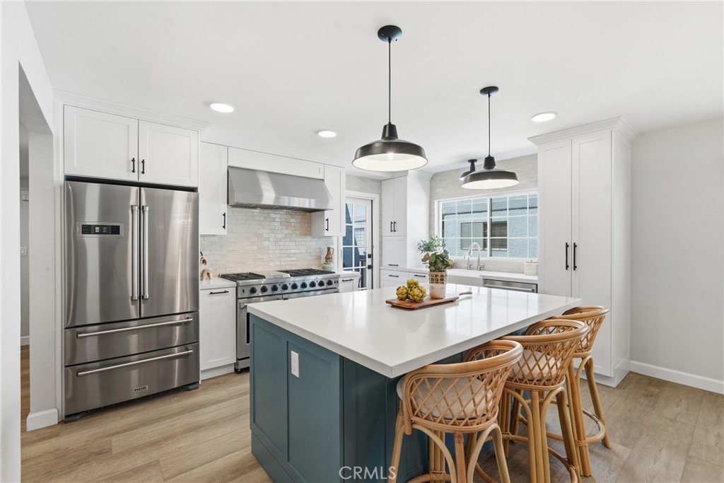 2409 Vanderbilt 2 Property Photo 1